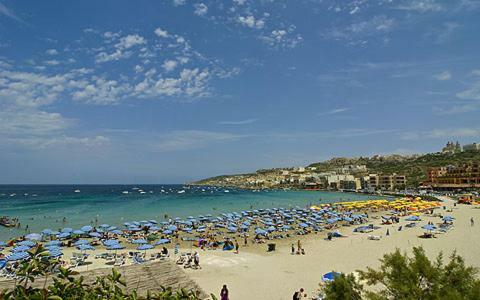 Cosy 1Br Penthouse With Terrace, Great Location Apartment Gzira Bagian luar foto